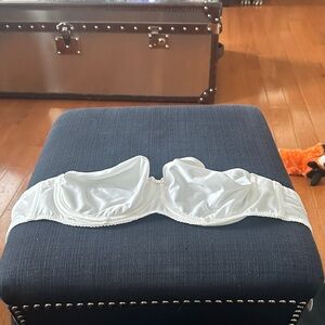 Prima Donna White Convertible Satin Bra with Detachable Straps